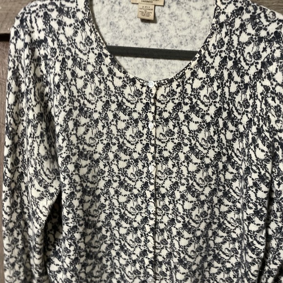 Vertical Design 2-Ply Cashmere Black and Cream Cardigan Sweater - Picture 7 of 8